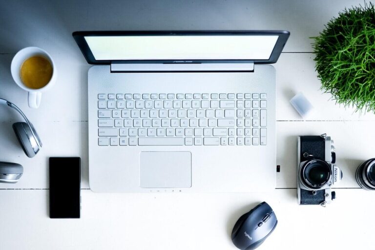 L’emergenza sanitaria in corso, a causa della pandemia da Covid- 19, ha obbligato le aziende ad adottare la modalità di lavoro smart working